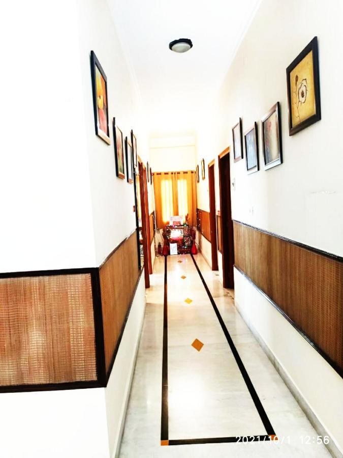 Bhambri Expo House Hotell Delhi  Exteriör bild
