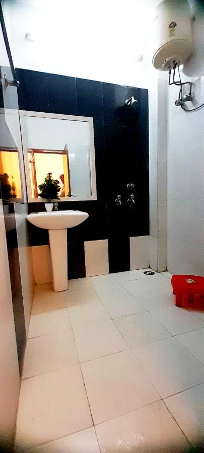 Bhambri Expo House Hotell Delhi  Exteriör bild