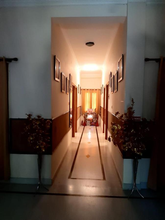 Bhambri Expo House Hotell Delhi  Exteriör bild